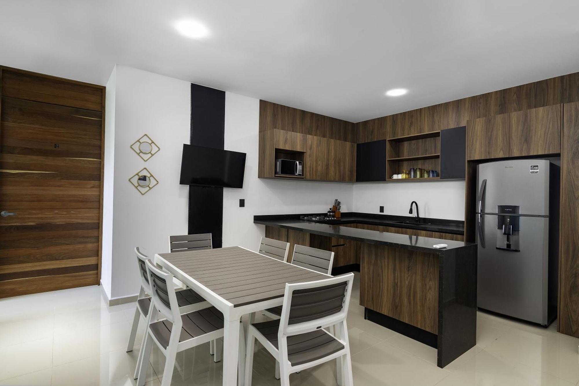 Angelina 28 Beachfront And Family Apartments - Modern And Relaxing Long Stays - 20 Min From Cancun Airport Puerto Morelos Ngoại thất bức ảnh