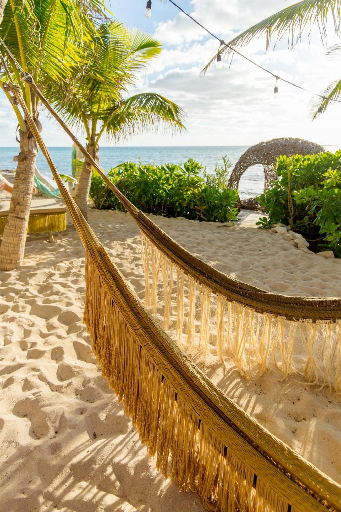 Angelina 28 Beachfront And Family Apartments - Modern And Relaxing Long Stays - 20 Min From Cancun Airport Puerto Morelos Ngoại thất bức ảnh