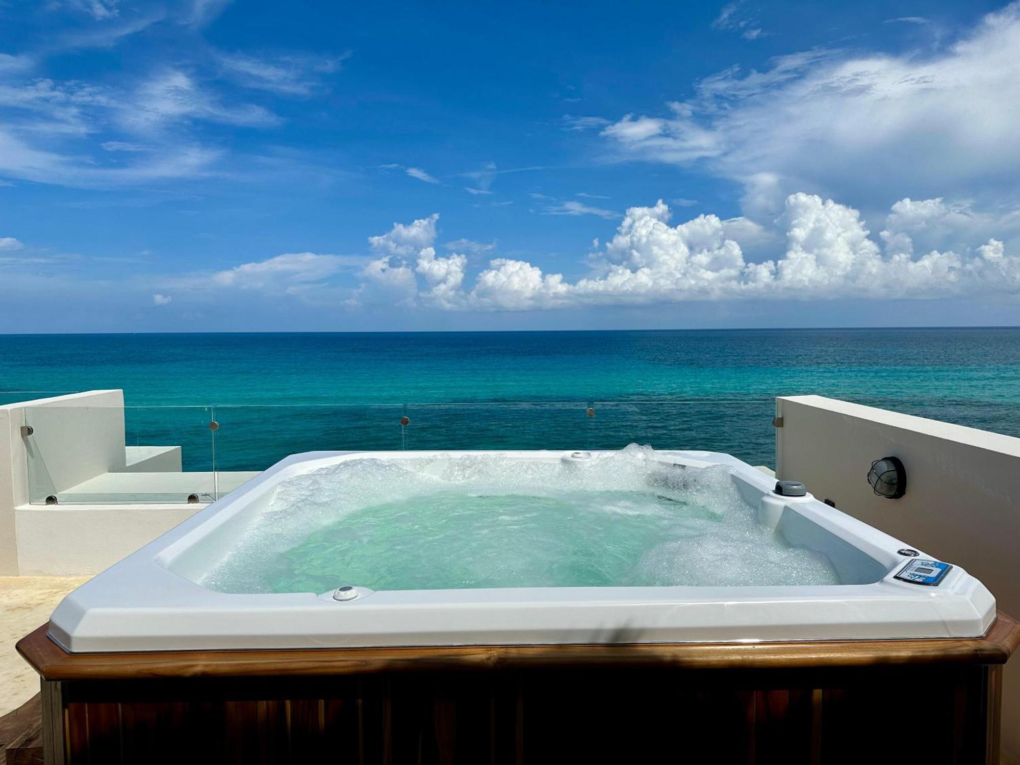 Angelina 28 Beachfront And Family Apartments - Modern And Relaxing Long Stays - 20 Min From Cancun Airport Puerto Morelos Ngoại thất bức ảnh
